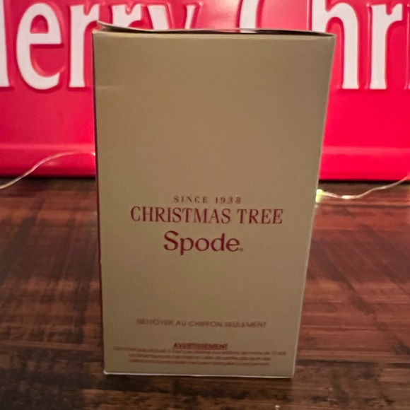 Spode Christmas Tree 2018 baby boot ornament - Picture 5 of 11